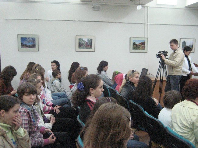 В Брестской крепости прошла акция "Рисуют дети". От Виртуального Бреста участвовала Анастасия Кухарчик (фото)