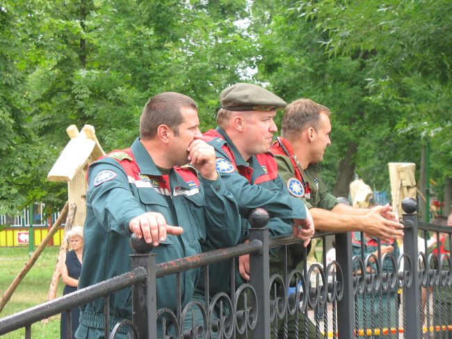 В Брестском парке прошли показательные выступления подразделений МЧС