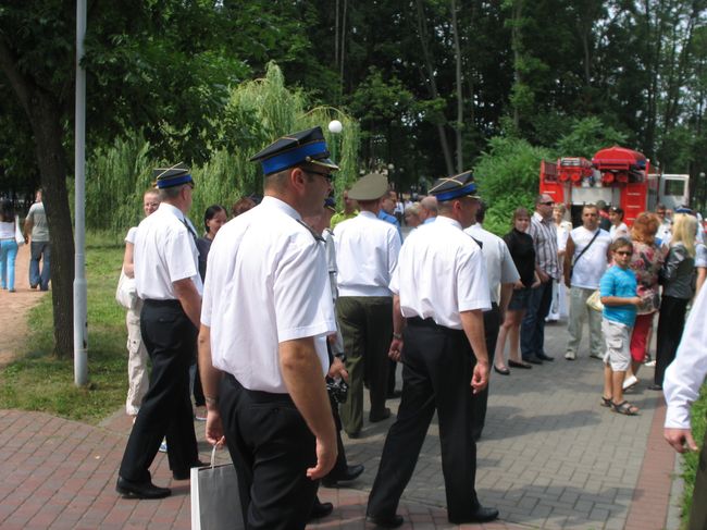 В Брестском парке прошли показательные выступления подразделений МЧС