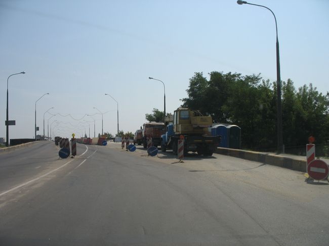 Будет ли, как обещано, открыто движение по ремонтируемой части моста на ул. Ленина? Фото-вопрос