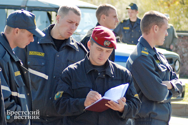 Смотр-конкурс профмастерства среди сотрудников патрульно-постовой службы милиции - еще много фото!!!