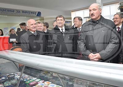 Александр Лукашенко посетил агрогородок Журавлиный в Пружанском районе