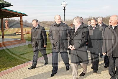 А.Лукашенко посетил агротуристический комплекс "Фермерское хозяйство "Беловежтур"