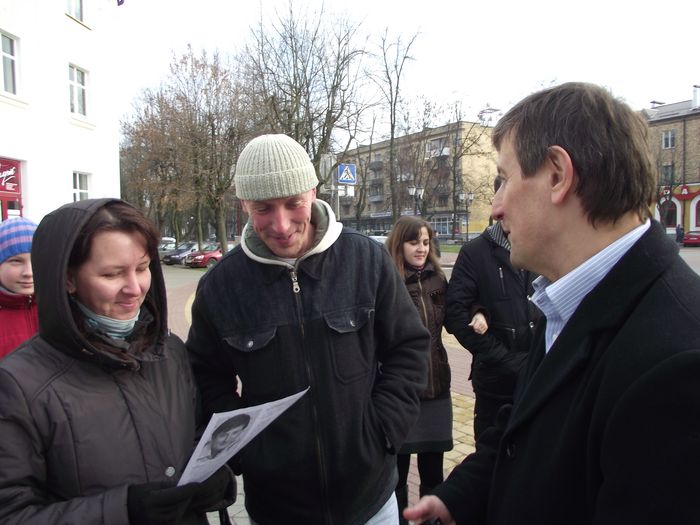 Ярослав Романчук прогулялся по городу и поговорил с жителями Бреста (фото)