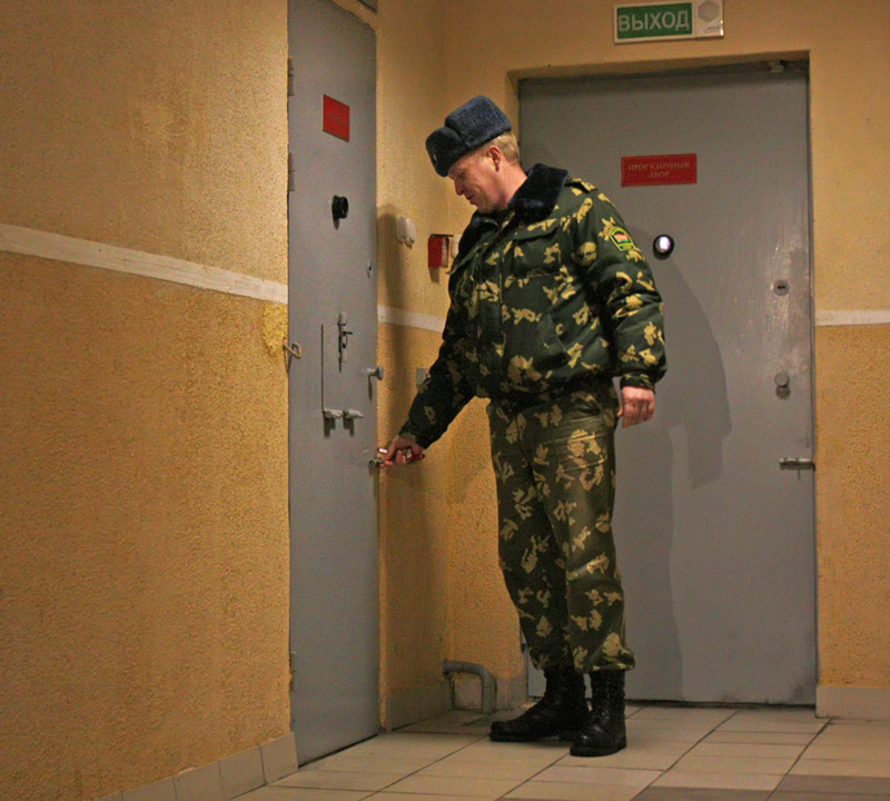 В Брестском изоляторе временного содержания (ИВС) пограничной службы Беларуси находятся трое граждан Грузии
