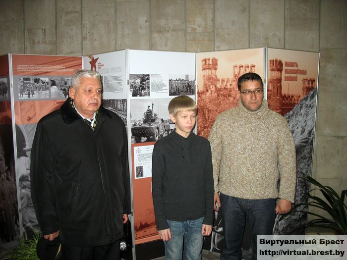 Александр Котт и Алёша Копашов - на премьерном показе фильма "Брестская крепость" в город Брест