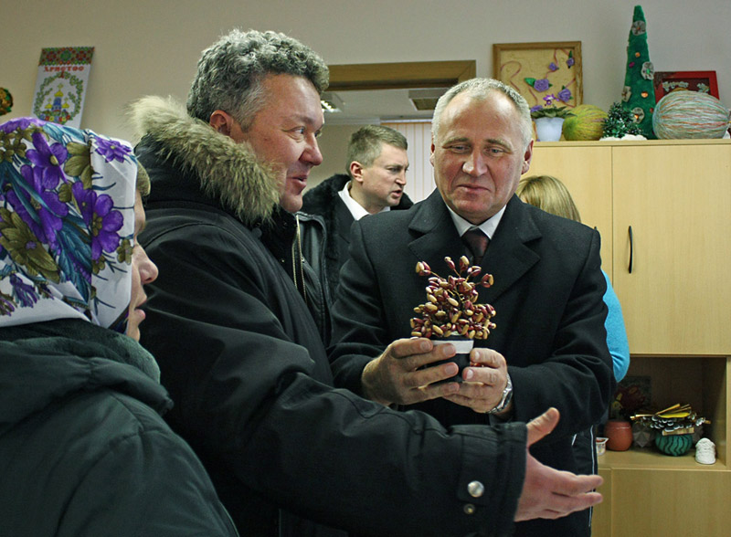 Кандидаты в президенты Николай Статкевич и Дмитрий Усс посетили Брест