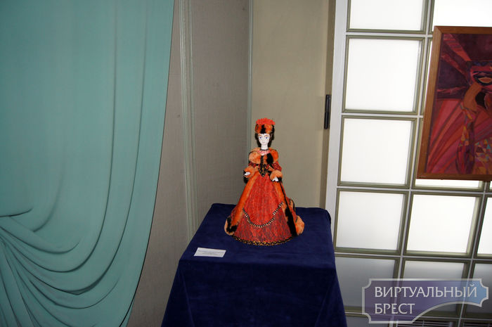 Выставка "Парад кукол" открылась в музее "Спасённые художественные ценности"