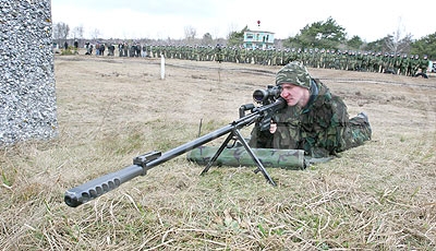 Новобранцам 38-й мобильной бригады продемонстрировали возможности боевой техники и вооружения