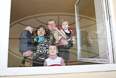 115 семей пограничников справили новоселье в Бресте