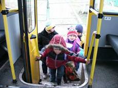 В Бресте отменили бесплатный проезд школьников в коммерческих автобусах