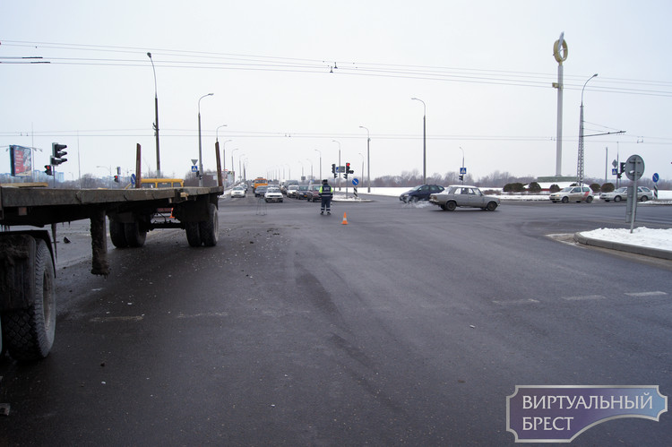 Страшная авария случилась на перекрёстке 28 Июля - ул. Октябрьской револ.