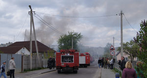 На ул. Чичерина в жилом доме произошёл пожар (фото и видео)