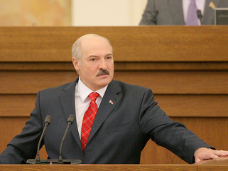 Лукашенко: Ситуация на валютном рынке будет стабилизирована через 1,5-2 месяца
