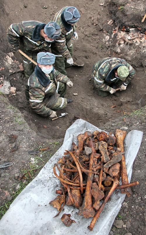 В Брестской крепости при раскопках обнаружены останки нескольких воинов