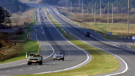 Беларусь отменяет плату за проезд по трассе М-1 для легковых автомобилей стран Таможенного союза