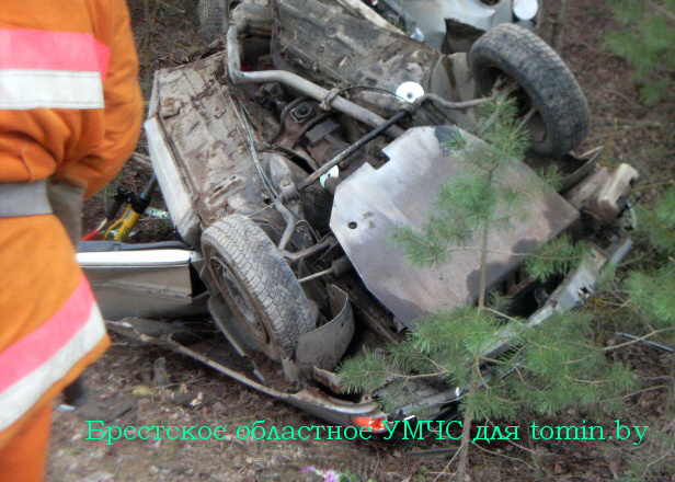 «Форд Сиерра» разбился в Малоритском районе. Один человек погиб, двое госпитализированы