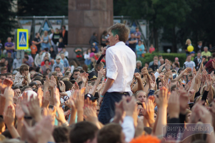 На фестиваль "Город Света - 2014" приедет RnB певец из США - Jesse Campbell