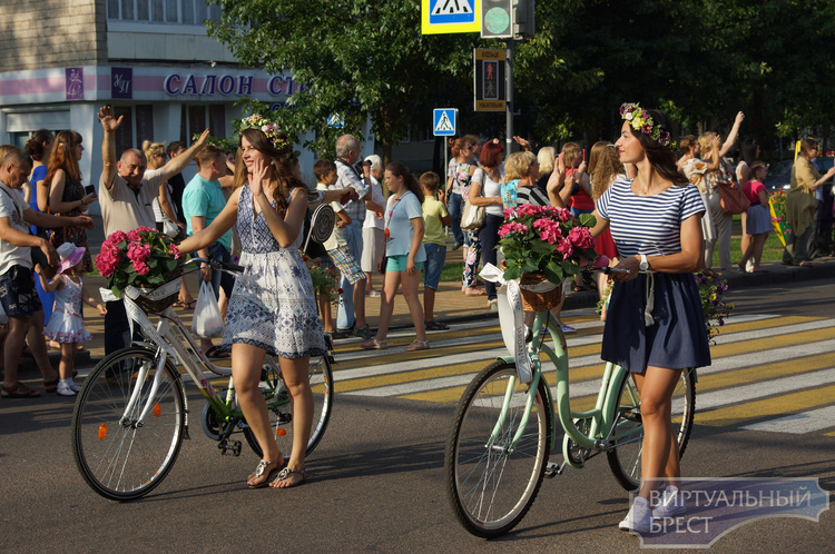 Велосипедистов зовут принять участие в карнавале на День города