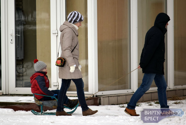 В Брестской области гололедные и холодовые травмы ежедневно получают более 30 человек